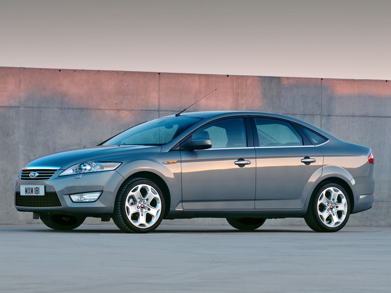 Imagen de El Ford Mondeo 2007 puede presumir del gran número de acabados que tiene. Hasta siete configuraciones diferentes tratarán de encandilar al cliente.