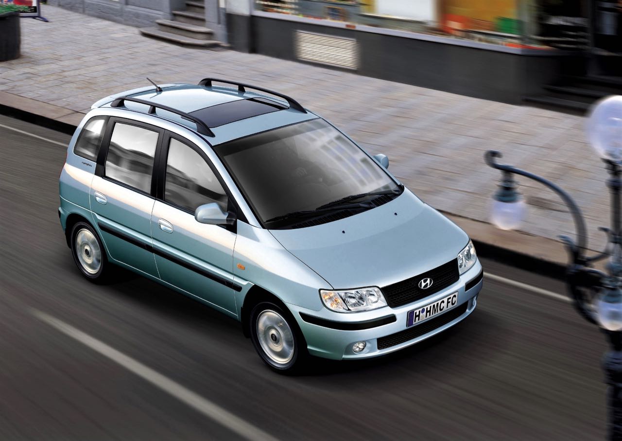 Imagen de El Hyundai Matrix 2005 es un monovolumen de tamaño medio confortable para el conductor y también para los pasajeros.