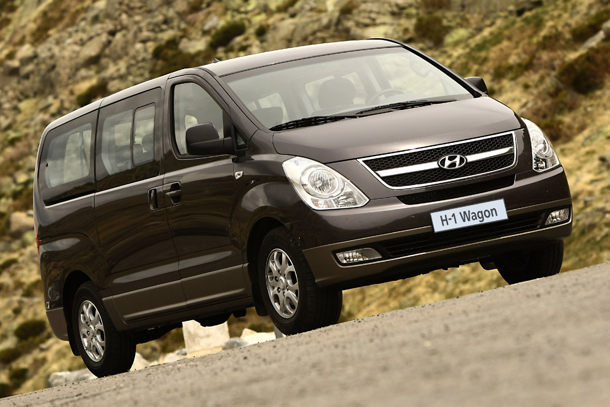 Imagen de El Hyundai i800 2008 es un monovolumen con capacidad para ocho personas, movido por un motor diésel de 170 CV.