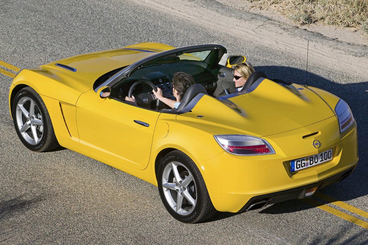 Imagen de El Opel GT 2007 es un descapotable con un precio contenido teniendo en cuenta las prestaciones que ofrece su motor de gasolina con 175 CV.