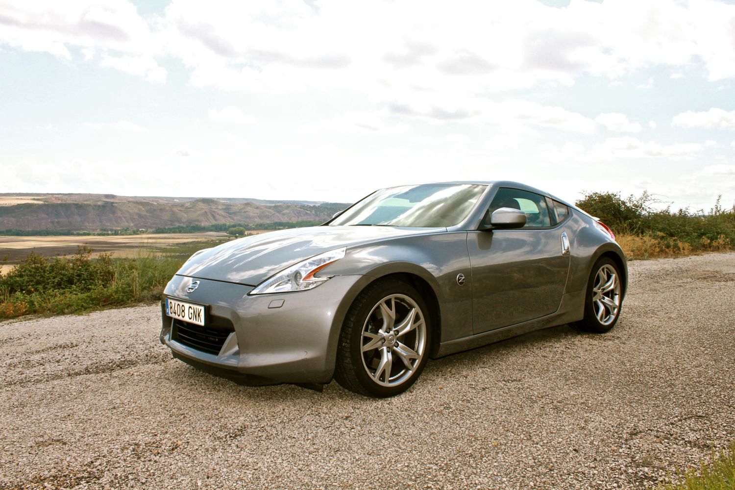 Coches.com prueba el Nissan 370 Z, un deportivo biplaza con 331 CV. Demencial.