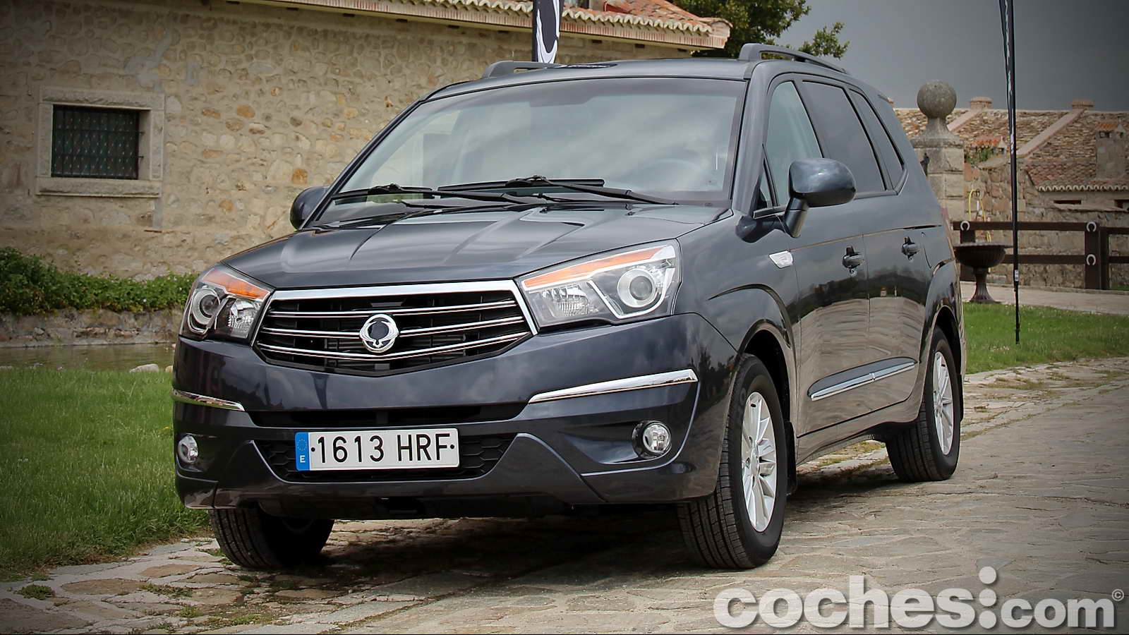 Acudimos a la presentación del nuevo SsangYong Rodius 2013. Evoluciona de forma muy significativa respecto al modelo anterior, acercándose al concepto SUV