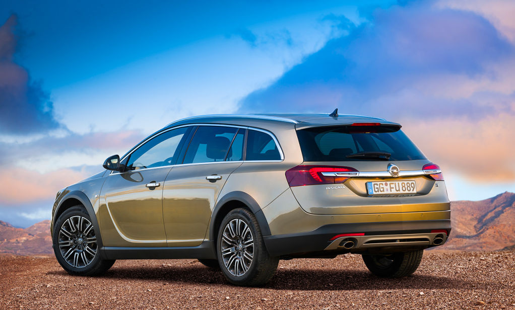 Opel Insignia Country Tourer model