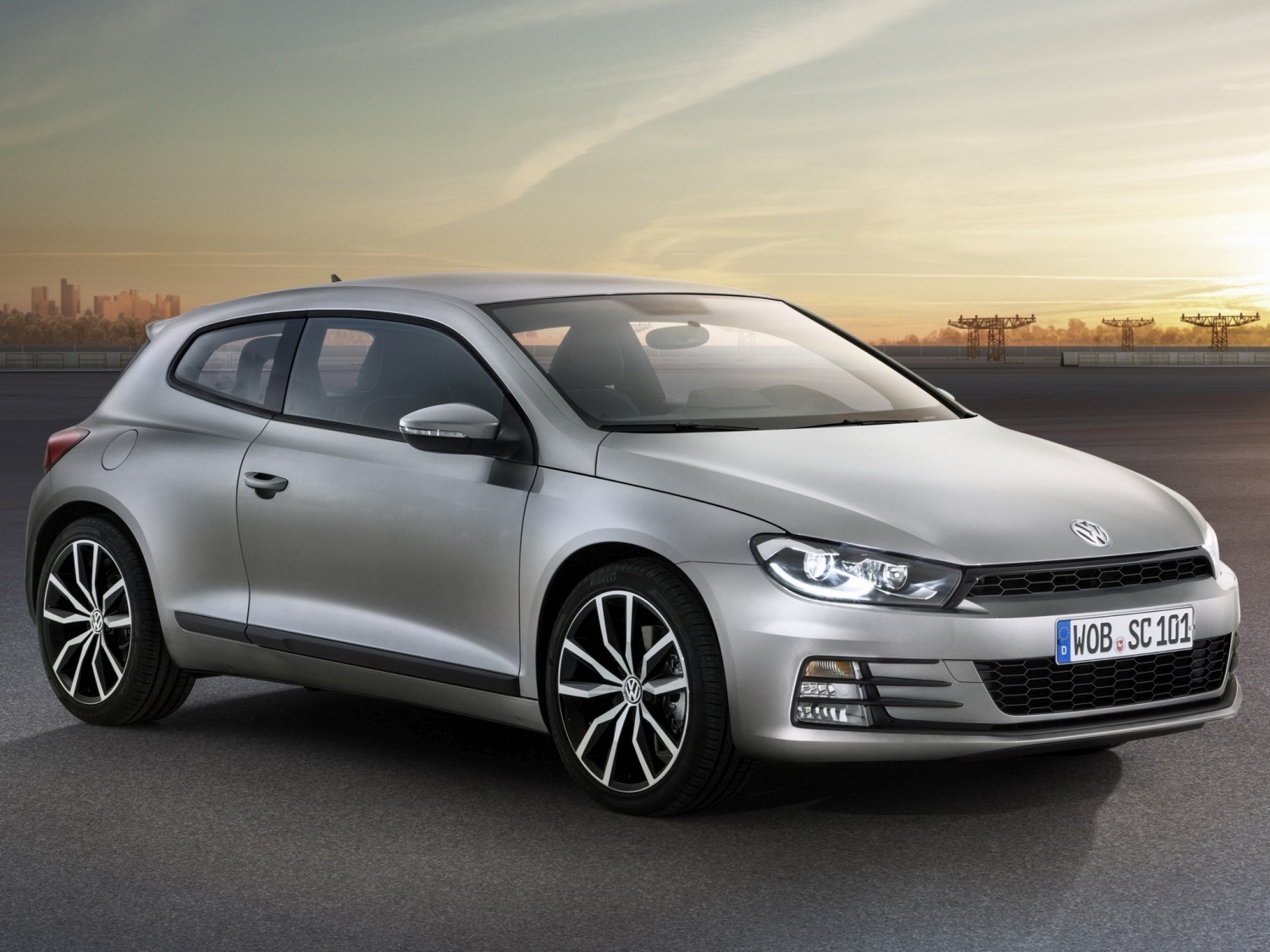Imagen de El Volkswagen Scirocco 2014 actualiza un poco su estética y cuenta con motores más potentes y con menor consumo. Los cambios afectan también al Scirocco R.