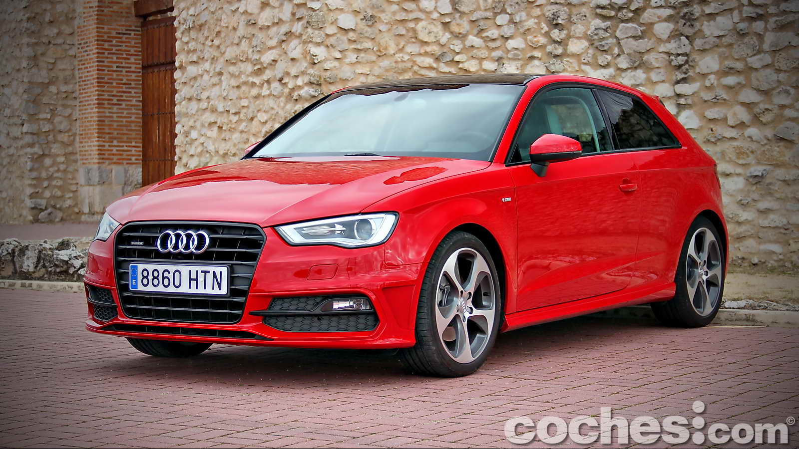 El Audi A3, en su tercera generación, se ha convertido en uno de los compactos premium más deseados del mercado. Lo probamos a fondo esta semana.