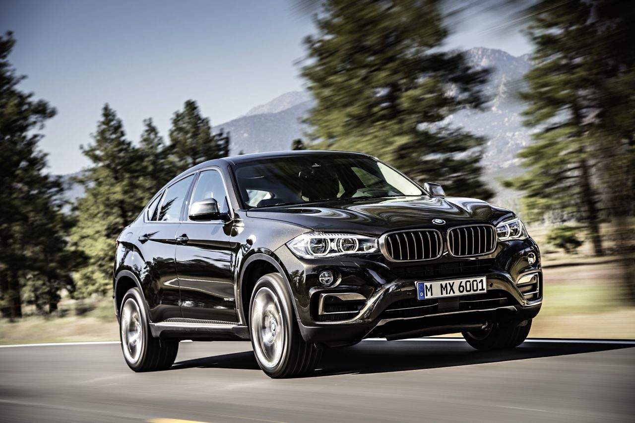 Imagen de El nuevo BMW X6 2015 llega en diciembre con un aspecto renovado, más posibilidades de personalización y motores más eficientes que los del anterior modelo.