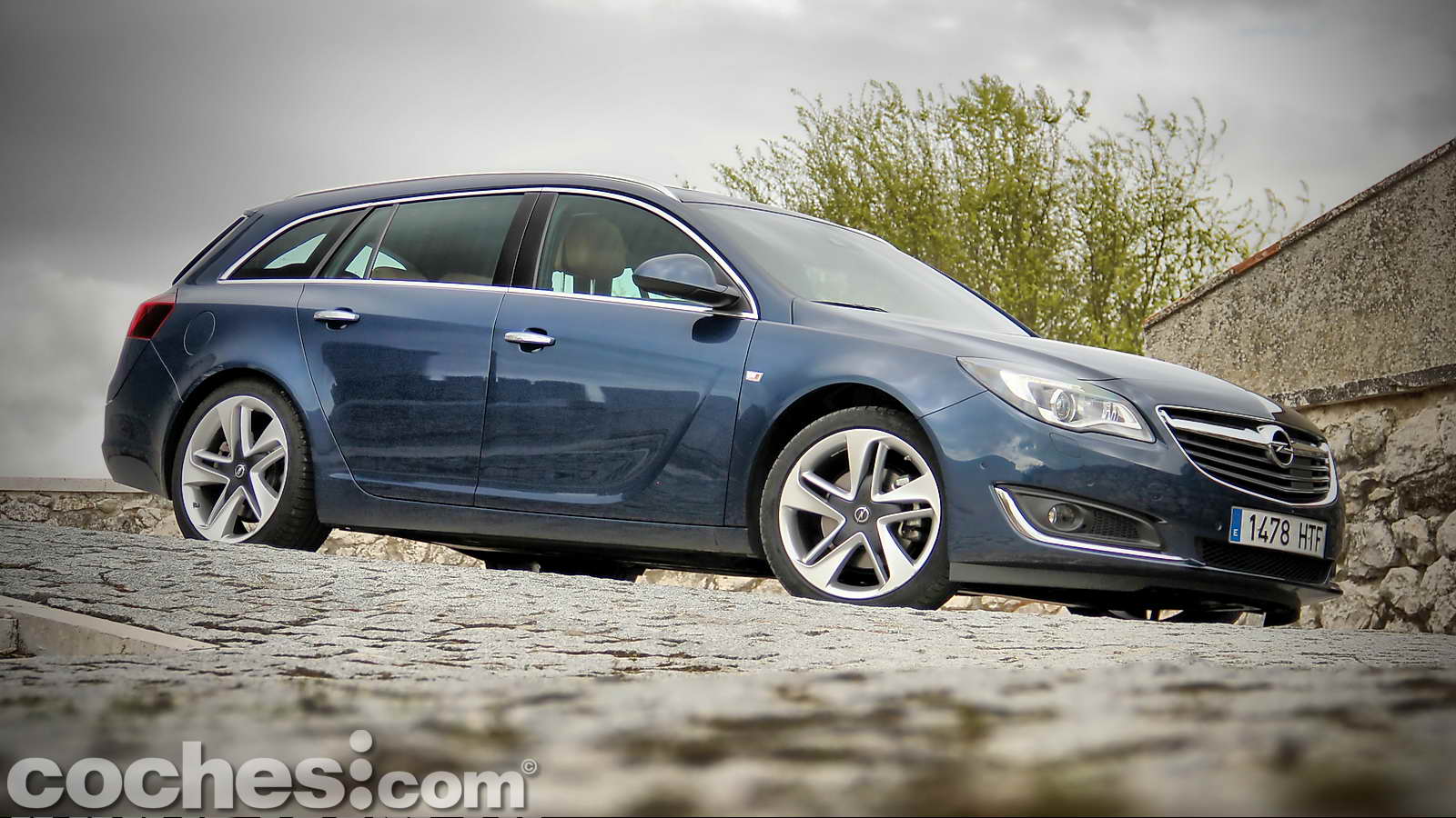 Probamos el Opel Insignia Sports Tourer, una berlina familiar que quiere derrocar a sus rivales premium con las bazas de la calidad y un precio ajustado.