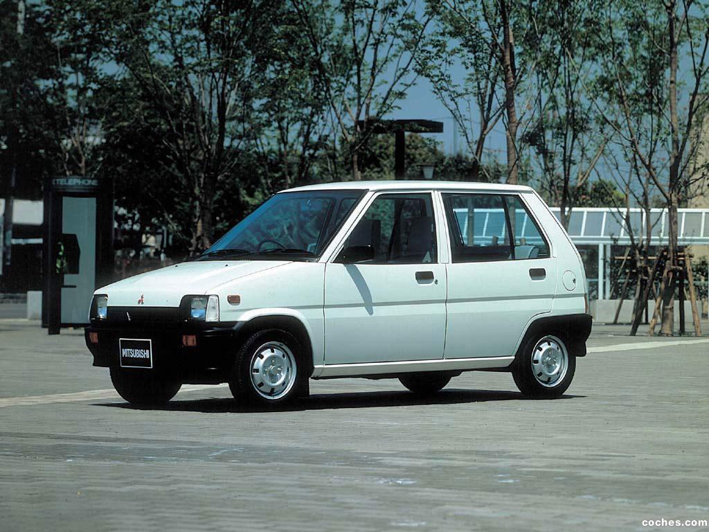 Mitsubishi Minica F40