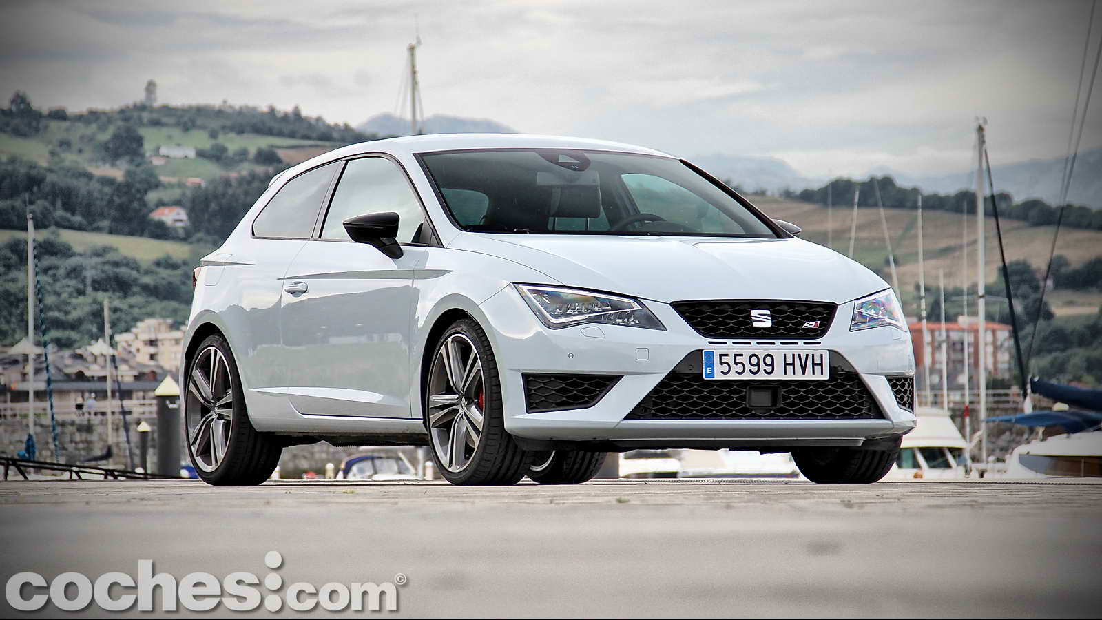 Probamos a fondo el SEAT León CUPRA 280, el modelo más potente de la historia del fabricante español y uno de los tracción delantera más rápidos del mundo.