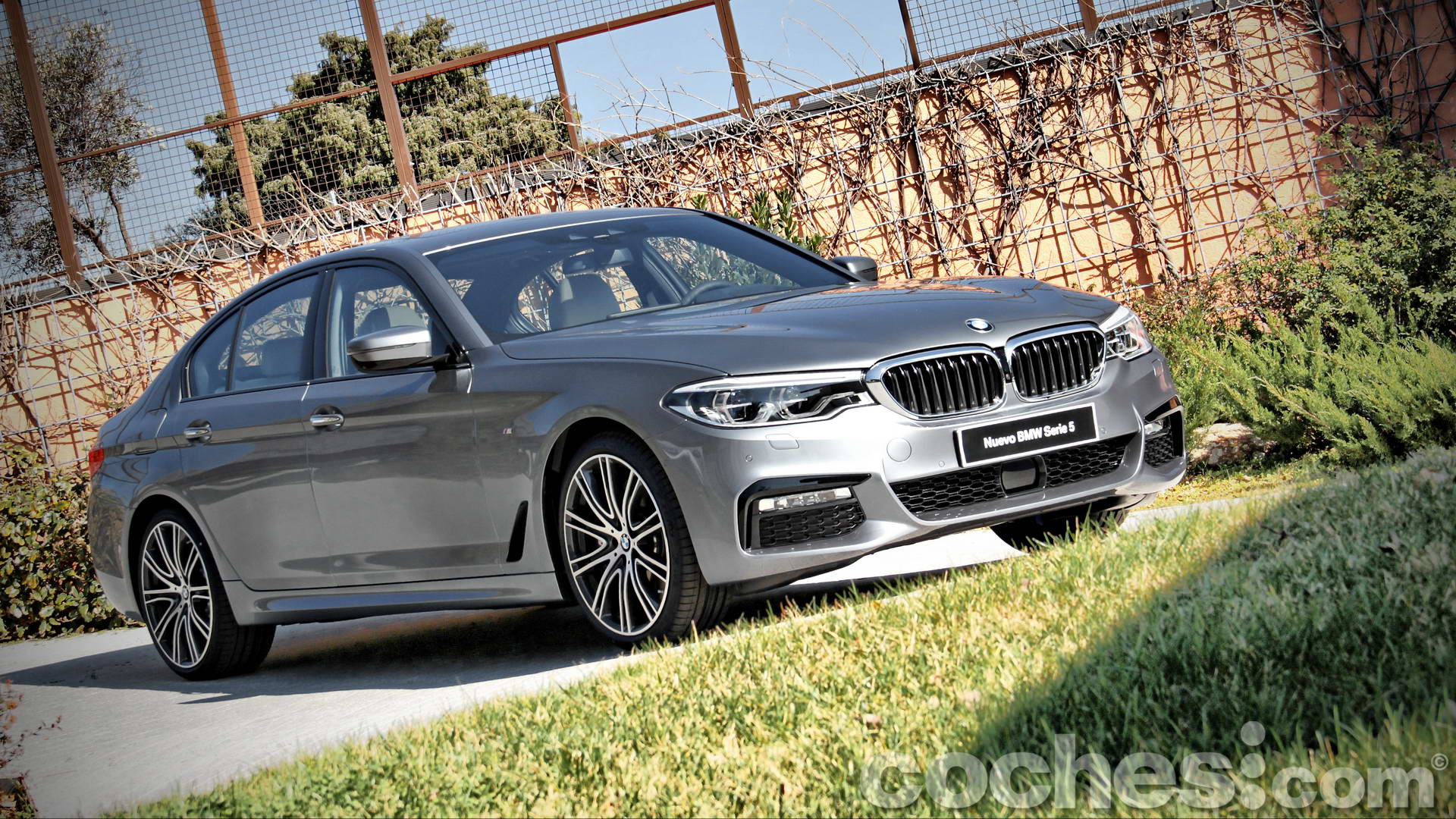 Prueba y opinión del BMW Serie 5 2017, la séptima generación de esta berlina, más moderna y tecnológica que nunca.