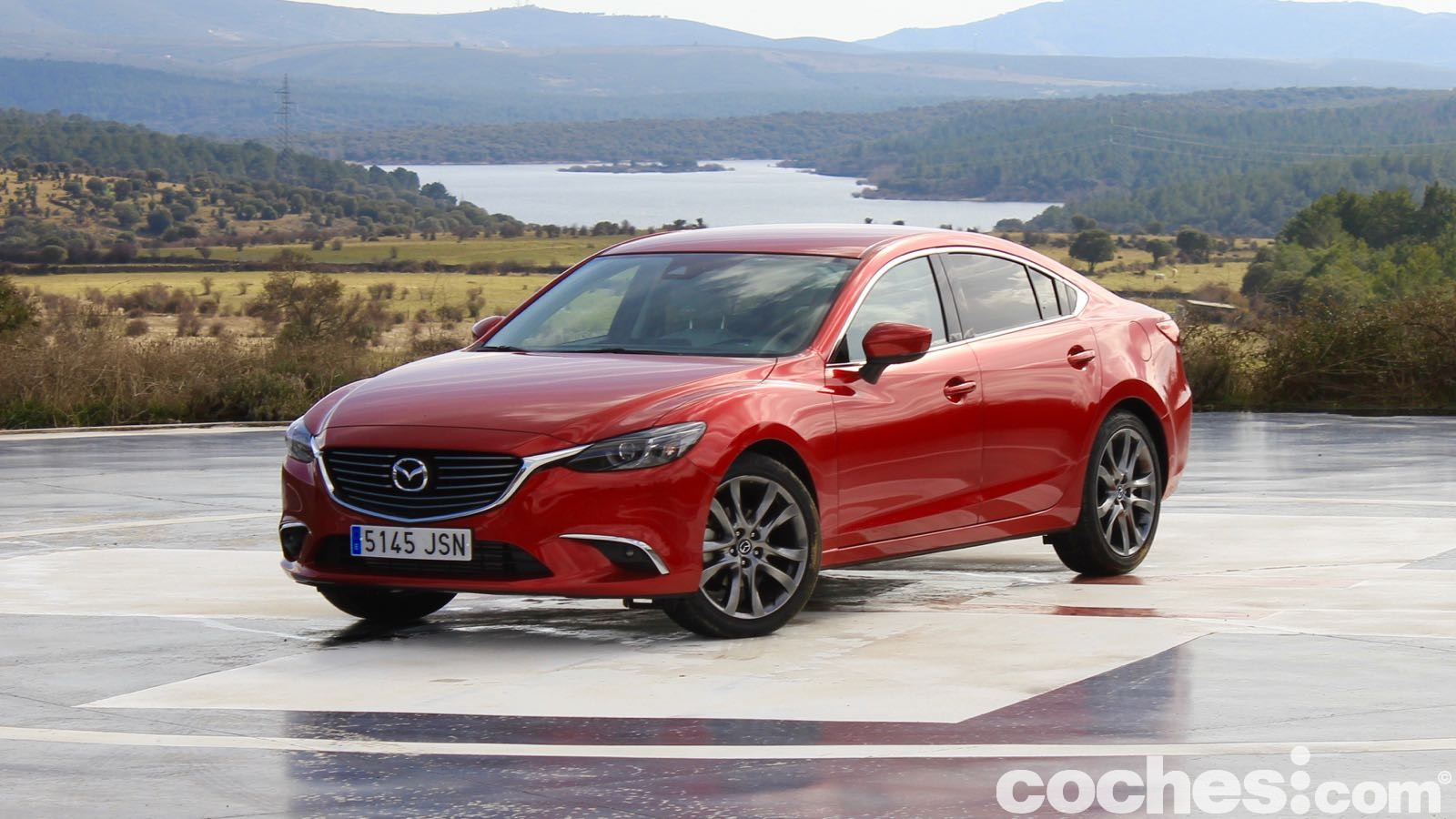 Prueba y opinión del Mazda 6 2017. Una equilibrada berlina con el interesante motor diésel 2.2 Skyactiv-D de 150 CV.