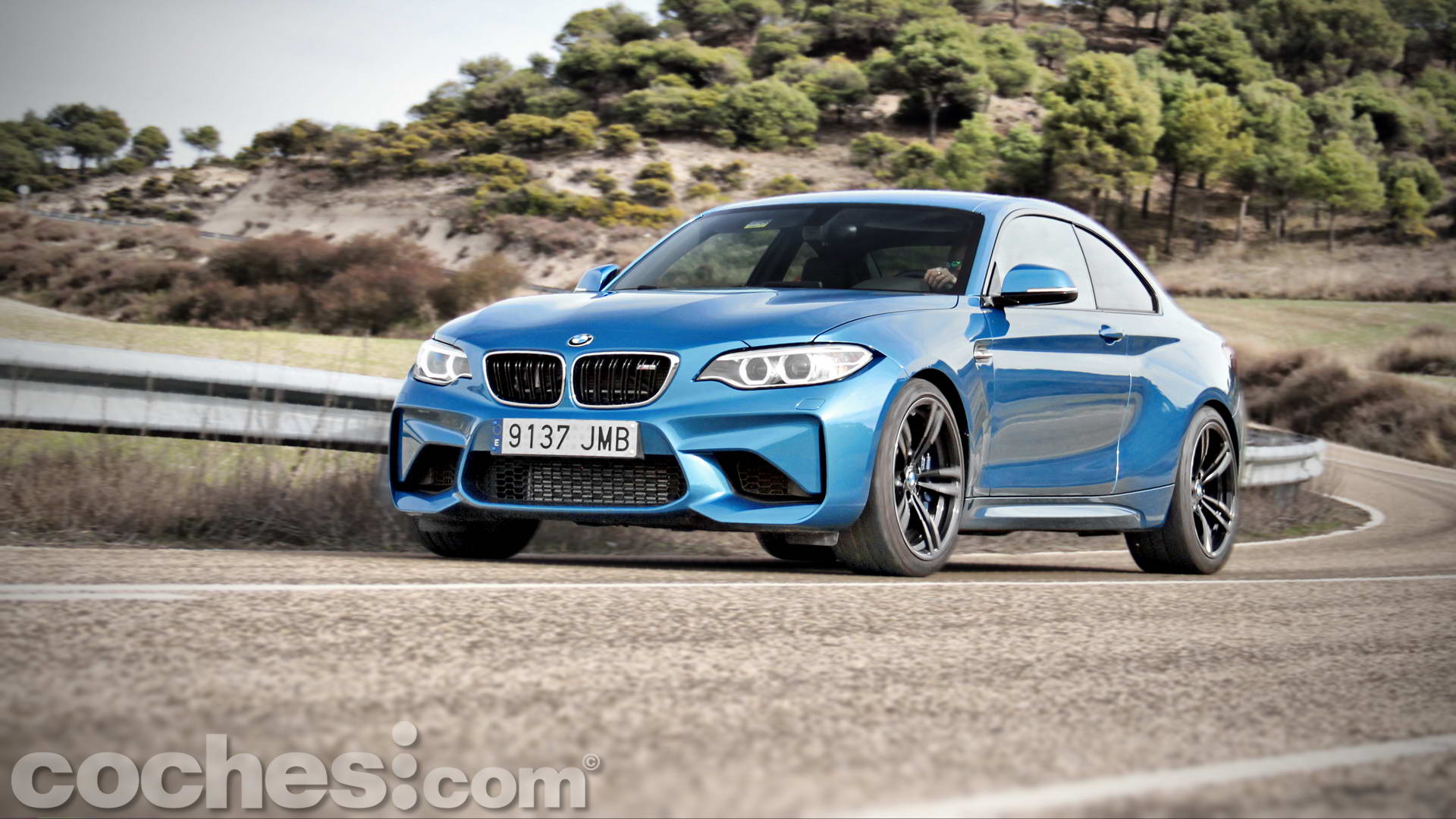 Con el BMW M2 Coupé la marca alemana pretende congraciarse con los aficionados más puristas, que añoraban un digno heredero del BMW M3 E30. ¿Lo conseguirá?