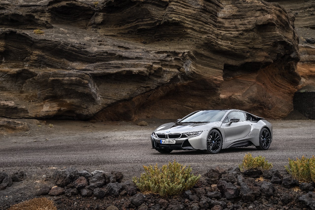 BMW i8 model