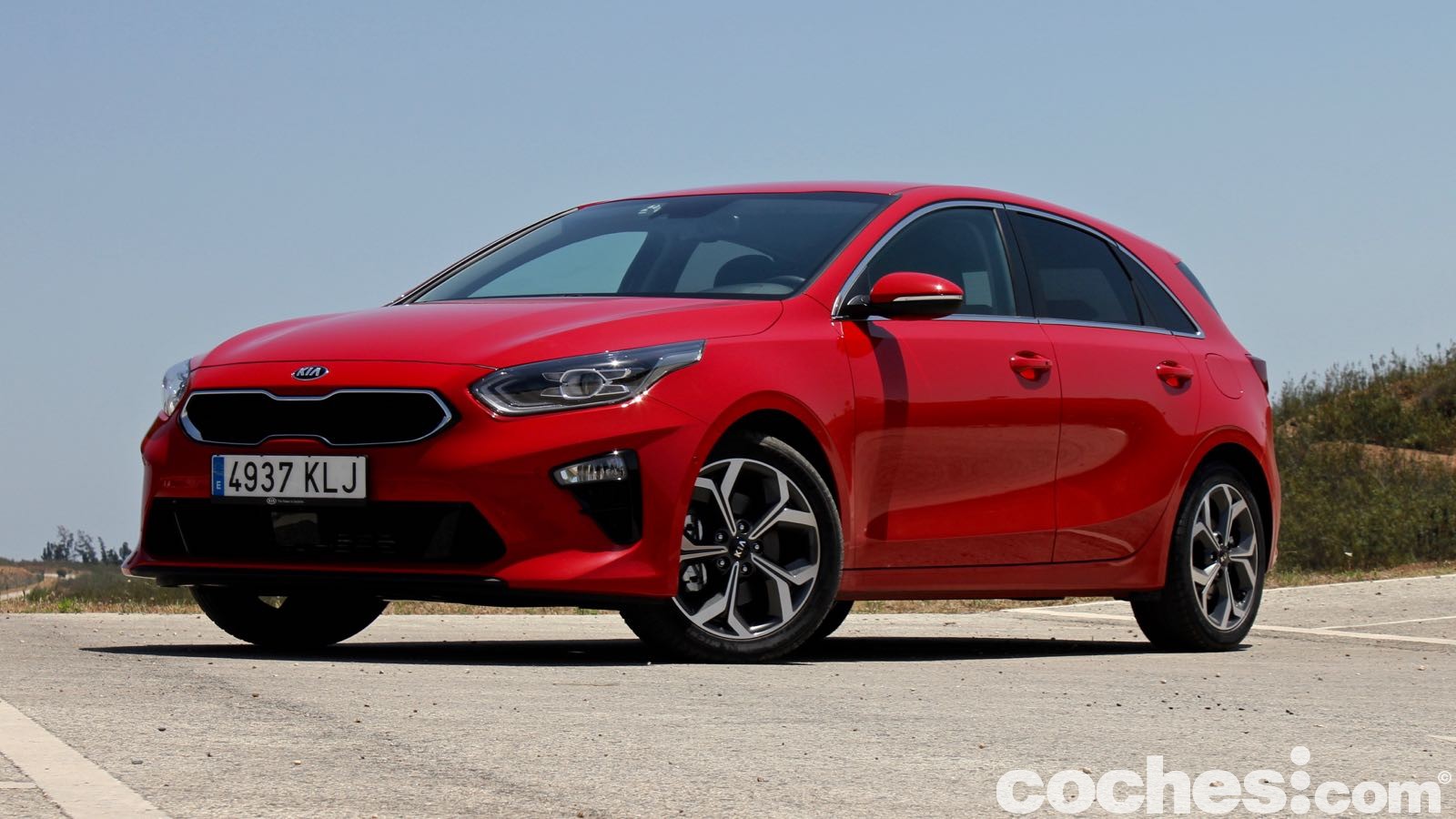Prueba el Kia Ceed con el motor de gasolina 1.4 T-GDI de 140 CV. Mejora mucho en el apartado dinámico y puede ir muy equipado, con un diseño conservador.