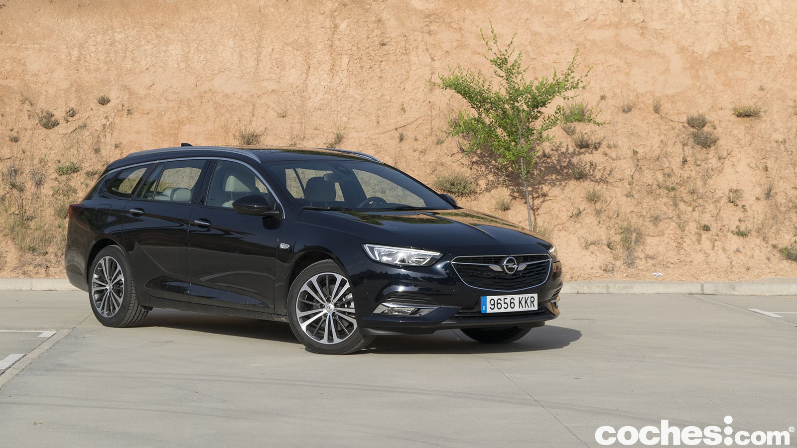 Probamos el Opel Insignia Sports Tourer 2.0 CDTi 170 CV y comprobamos que se trata de un familiar interesante por su habitabilidad y comportamiento.
