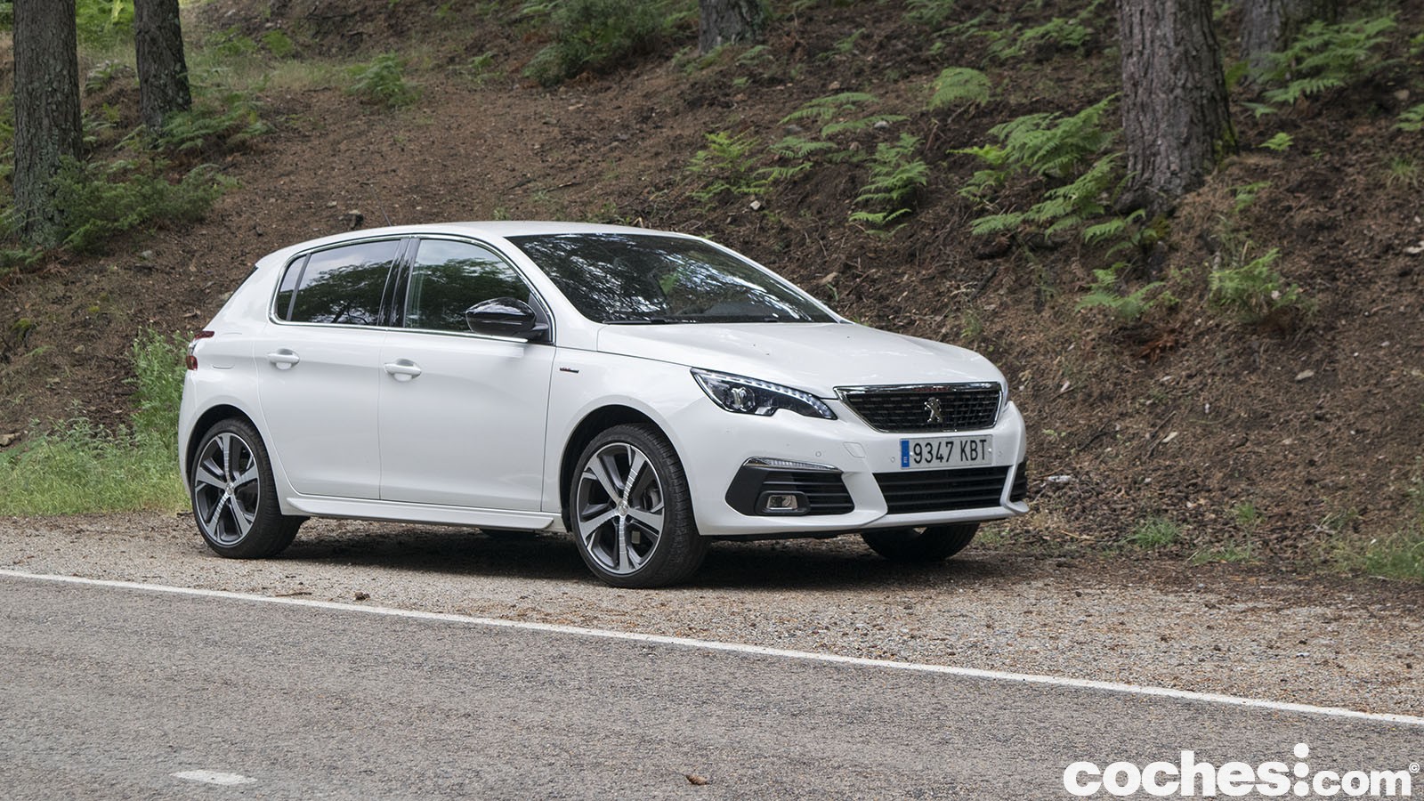 Probamos el Peugeot 308 1.2 PureTech 130 CV con cambio manual, probablemente la opción más interesante del asentado compacto francés.