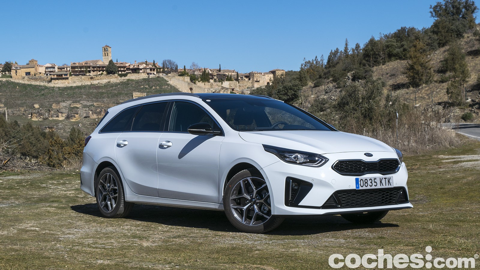 Ponemos a prueba al Kia Ceed Tourer 1.0 T-GDi 120 CV, un familiar que destaca por su gran habitabilidad y su maletero líder con 625 litros.
