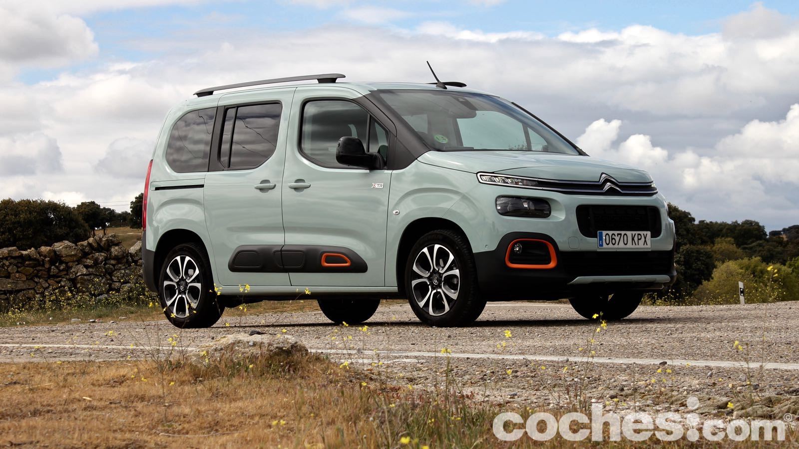 Ponemos a prueba el Citroën Berlingo con motor Puretech de gasolina. Una alternativa para familias que merece que le eches un vistazo.
