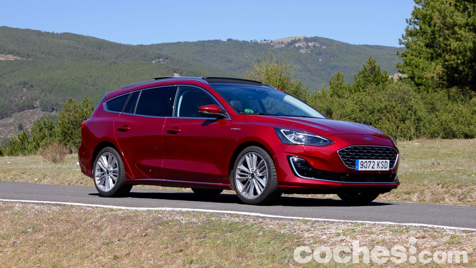 Ponemos a prueba el Ford Focus Sportbreak con acabado Vignale. Sorprende por motor, comportamiento y dotación, pero encontramos lagunas.