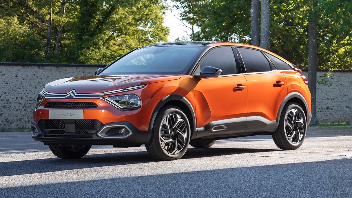 Imagen de El Citroën C4 2021 toma la forma de un SUV compacto con aire de coupé. Llega a finales de año con motores gasolina, diésel y eléctrico.