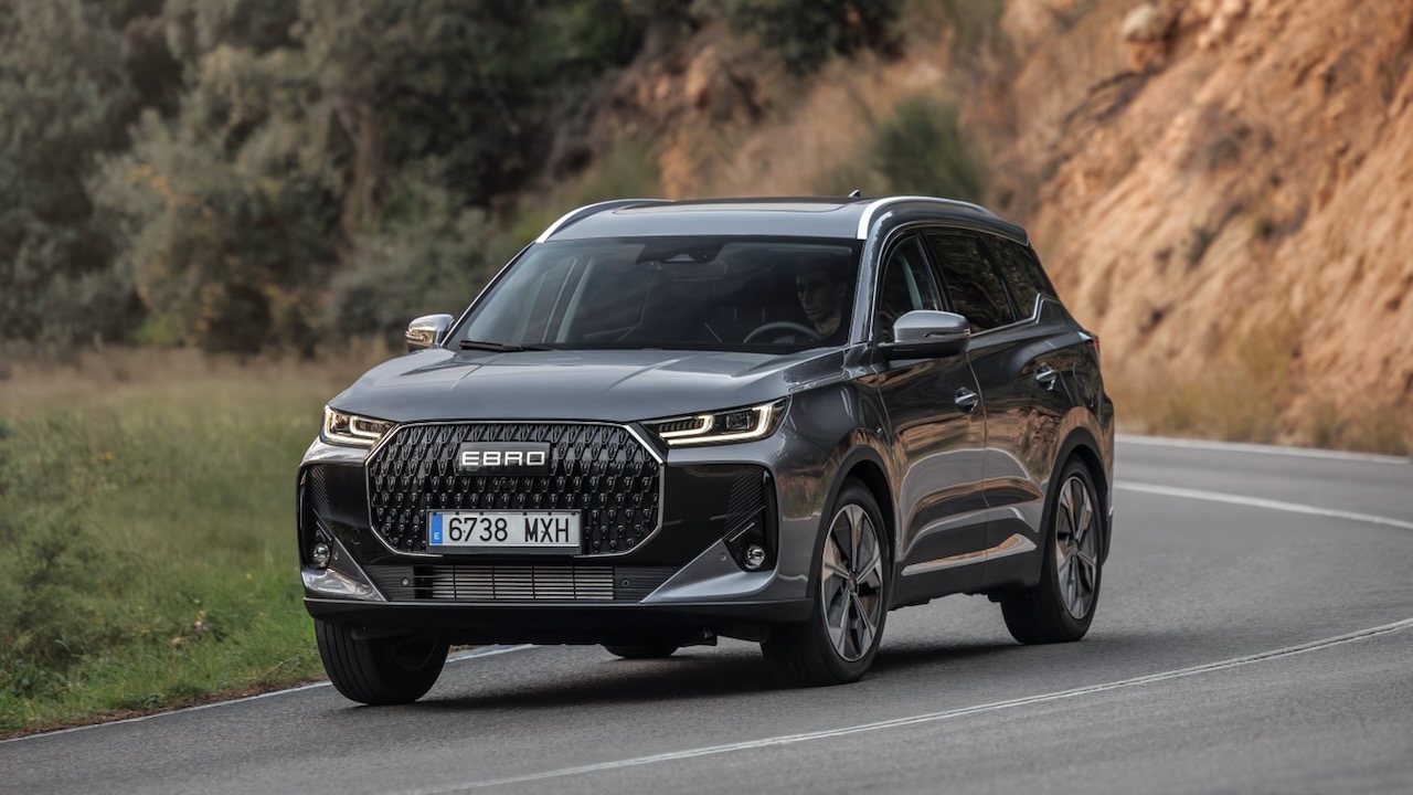 Ponemos a prueba el Ebro s700 1.6 TGDI 147 CV, el modelo con el que la marca vuelve a la vida, un SUV compacto interesante en varios aspectos.