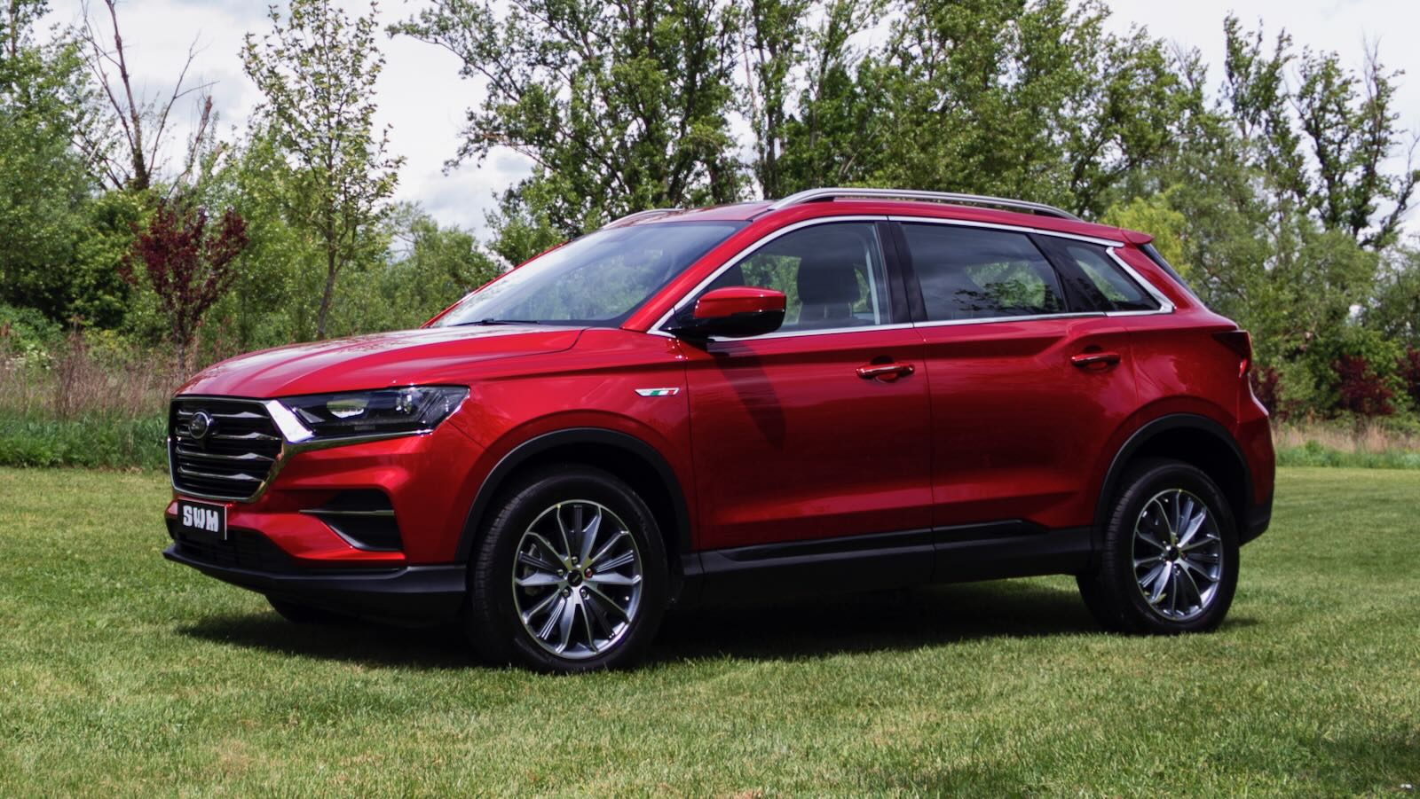 Imagen de El SWM G01 2024 es un SUV compacto, con motor gasolina o GLP, que destaca por su bajo precio de partida y equipamiento bastante completo.