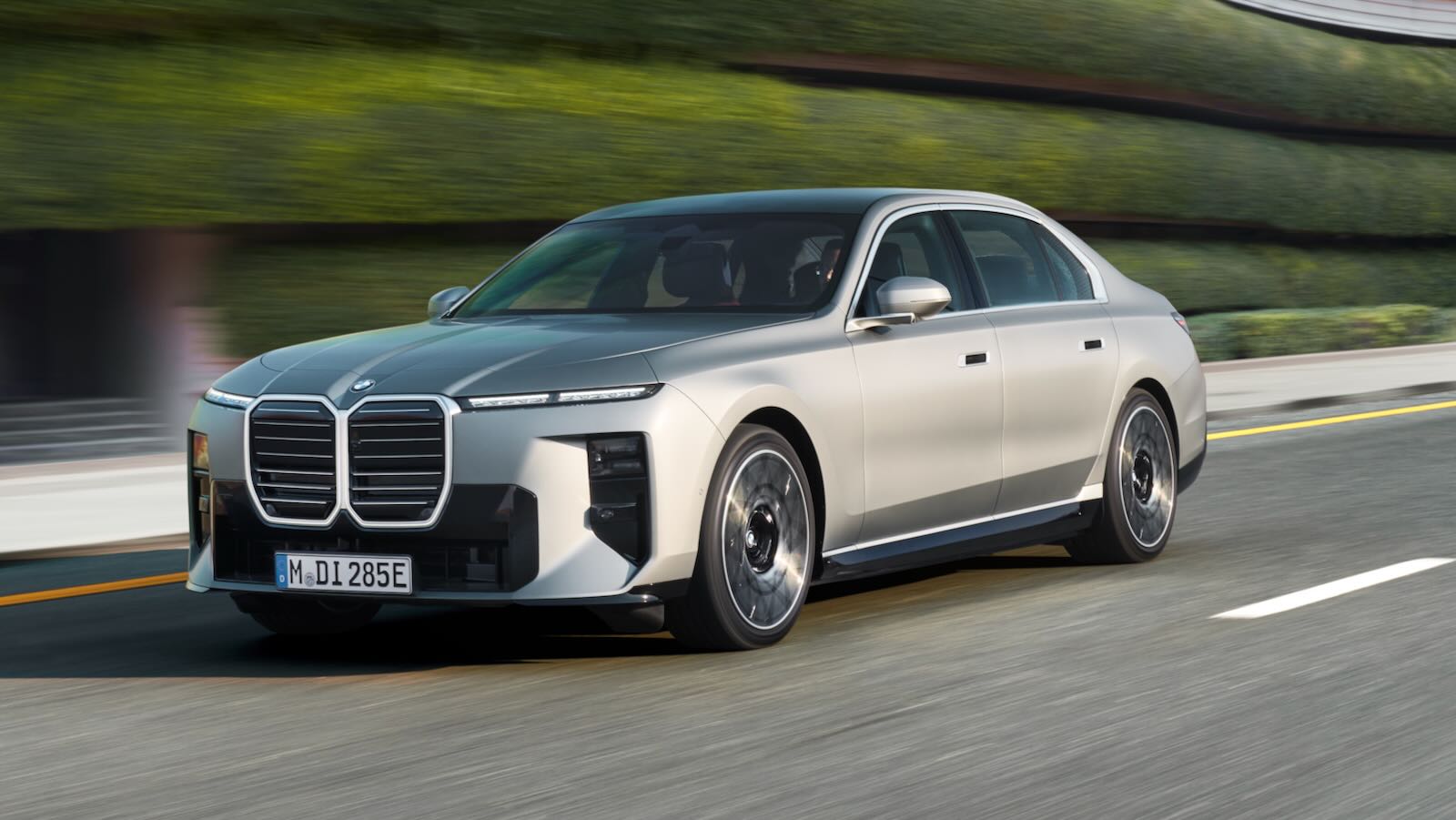 BMW i7 model